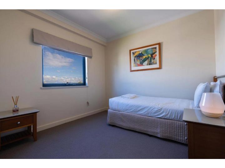 Conveniently located 2 Bedroom Apartment In The CBD Apartment, Perth - imaginea 7