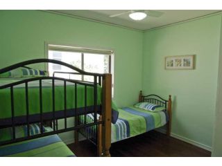 Cooinda, 17 Dulconghi Street Guest house, Crescent Head - 3