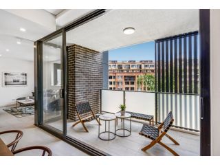 Contemporary unit next to Darling Harbour, CBD Apartment, Sydney - 2