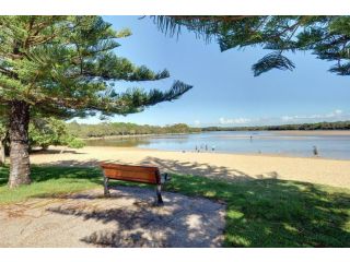 Coolum Street 41, Dicky Beach Guest house, Caloundra - 5