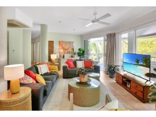 Coral Escape - A Palm Cove Penthouse Guest house, Palm Cove - 2