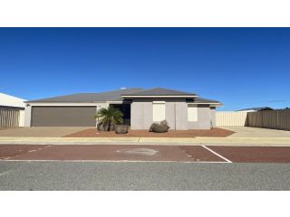 Coral Guest house, Jurien Bay - 2