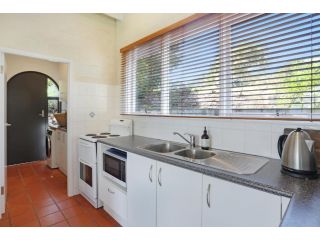 Cordova - Perfect Summer or Winter Getaway Guest house, Merimbula - 5