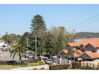 Corlette Shores. Dreamy Beachside Holiday Home. Guest house, Corlette - 5