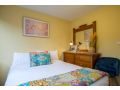 Cosy 3-bed Unit Steps from the Beach Apartment, Batemans Bay - thumb 7