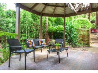 Cosy, central Olinda Camellia Cottage Guest house, Olinda - 5