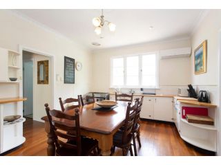 Cosy Cottage -3 Bedrooms Victoria Park Guest house, Perth - 5