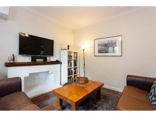 Cosy Cottage -3 Bedrooms Victoria Park Guest house, Perth - 4