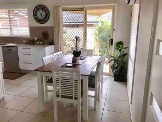 Cosy Cottage near the beach Villa, Booker Bay - 1