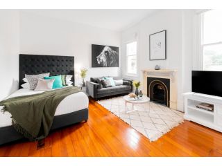 Cosy nook in inner-city Victorian mansion Apartment, Sydney - 1