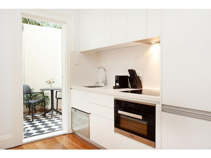 Funky Inner West Studio with Private Patio Apartment, Sydney - imaginea 6
