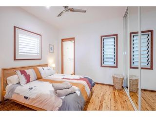 Cottage in Paradise at Daleys Point Guest house, Booker Bay - 1
