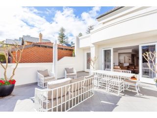 Cottesloe Aqua Retreat - Executive Escapes Villa, Perth - 1