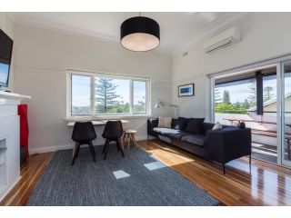 Cottesloe Beach Deluxe Apartment Apartment, Perth - 3