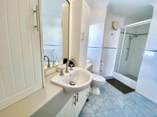 Cottesloe Beach Front Apartment -EXECUTIVE ESCAPES Apartment, Perth - 4