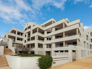 Cottesloe Beach Front Apartment -EXECUTIVE ESCAPES Apartment, Perth - 1