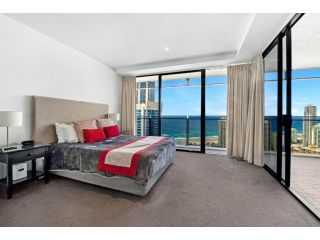 Couples Retreat in Circle on Cavill Apartment, Gold Coast - 3