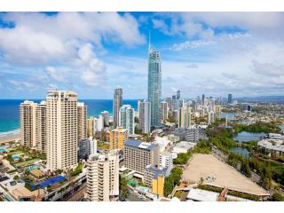 Couples Retreat in Circle on Cavill Apartment, Gold Coast - 2