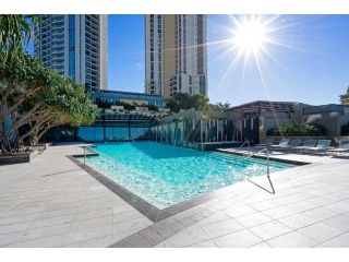 Couples Retreat in Circle on Cavill Apartment, Gold Coast - 1