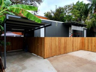 Cosy 2 bedroom home Guest house, Townsville - 1