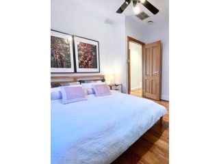 Cozy and stylish 3 bedroom home in Mentone Villa, Victoria - 3