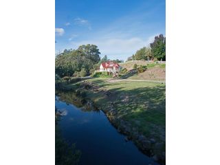 Crabtree Riverfront Cottages Apartment, Tasmania - 2