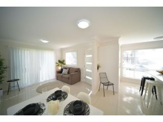 Craig's Place, 2br Short Term Accommodation - Western Sydney Area Guest house, New South Wales - 2