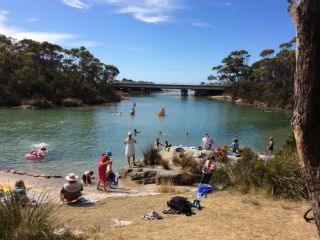 Crayfish Creek Van & Cabin Park Accomodation, Tasmania - 4