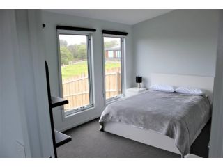 Creek to Beach Guest house, Apollo Bay - 5