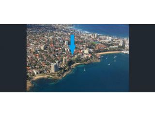 CRES5-Moments Away from Many Ferry Wharf and Beach Apartment, Sydney - 5