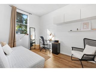 CROW1-44Q - Queenscliff Beach Pad Apartment, New South Wales - 5