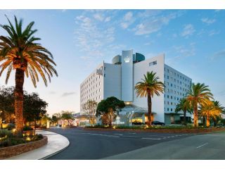Crown Promenade Perth Hotel, Perth - 2
