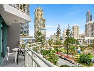 Crown Tower Modern 1 Bedroom Apartment Apartment, Gold Coast - 4