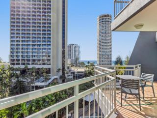Crown Tower Spacious 1 Bedroom Apartment Apartment, Gold Coast - 2