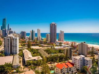 Deluxe Ocean Views Hotel, Gold Coast - 2