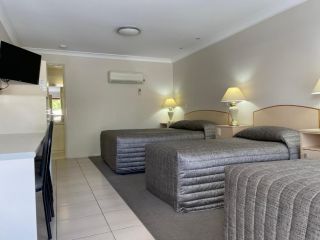 Crows Nest Motel Hotel, Queensland - 3