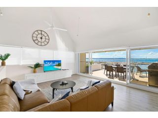 Crows Nest Apartment, Nelson Bay - 1