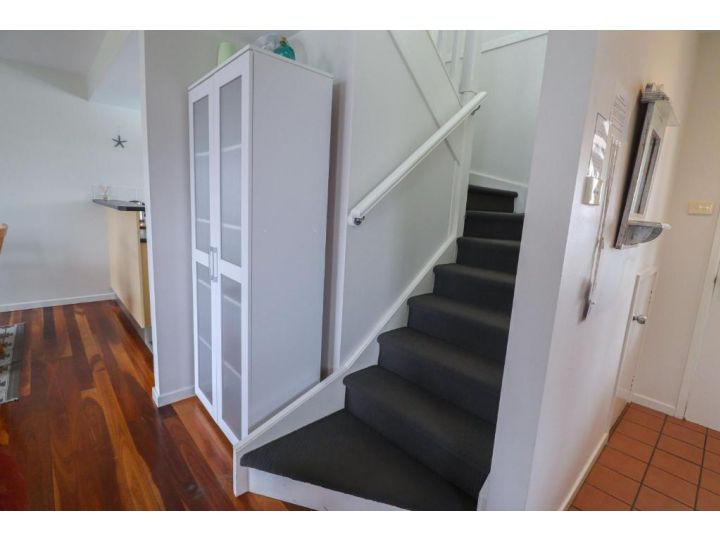 Currawong Deluxe Townhouse 439 Apartment, Cams Wharf - imaginea 7