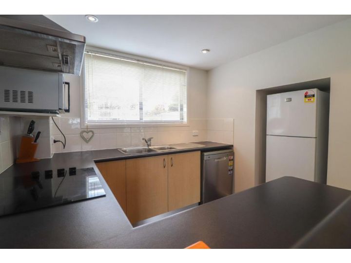 Currawong Deluxe Townhouse 439 Apartment, Cams Wharf - imaginea 9