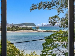 Currumbin Beachfront Haven Guest house, Gold Coast - 1