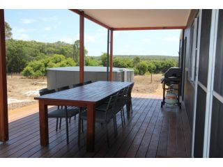 Cusmano Retreat - contemporary rural homestay Guest house, Margaret River Town - 5