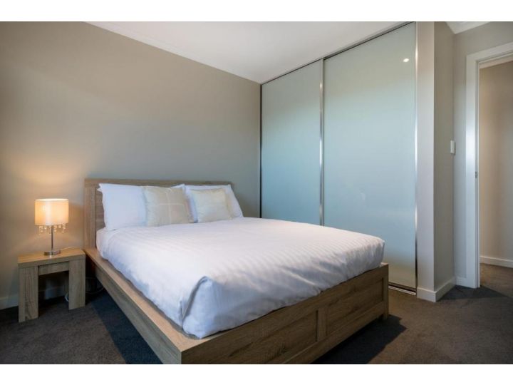 Cute and Cosy 2 Bedroom Unit in Summerhill Apartment, Kings Park - imaginea 1