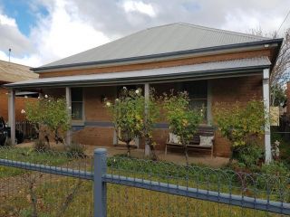 Cute Cottage On Byng - Walk To Town Guest house, Orange - 4