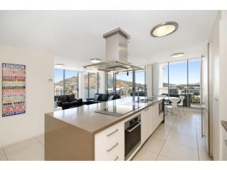 Property Vine - Dalgety Apartments, formerly Direct Hotels - Dalgety Apartments Aparthotel, Townsville - 1