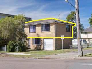 Dalwood', 1/43 Soldiers Point Road - top floor and perfect for small boat parking Apartment, Soldiers Point - 2