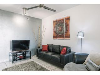 CitySide Apartment - 2 Bedroom with Private Courtyard Apartment, Darwin - 1
