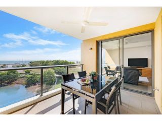 Darwin Waterfront Lagoon Hideaway with Sea Views Apartment, Darwin - 1