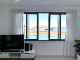 Darwin Waterfront Suites - Tropical Harbour Views Apartment, Darwin - 1