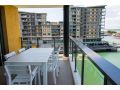 Darwin Waterfront Suites - Tropical Sunrise Apartment, Darwin - thumb 4