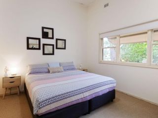 'Daves Place', 27 Rigney St - Holiday house with WIFI, Aircon & Boat Parking Guest house, Shoal Bay - 5
